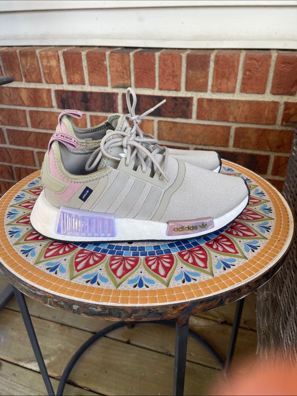 Adidas- WMNS NMD R1 Women’s Beige Sneakers with Pink Accents